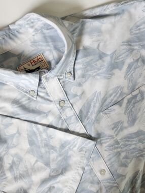 Huk Fishing Camp Shirt Mens Large Short Sleeve Button Down AOP Tuna Pocket